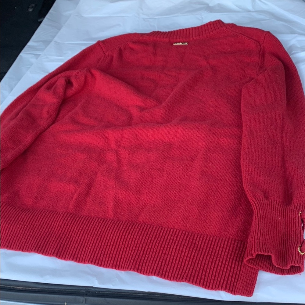 - Michael Kors Red Crew Neck Sweater with Criss-Cross Sleeves - Picture 5 of 7